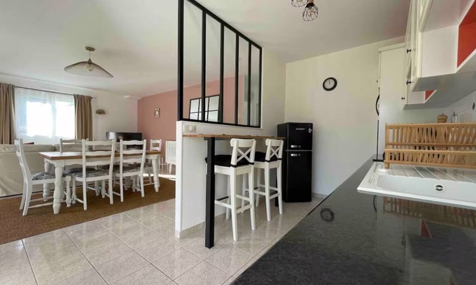Beaussais-sur-Mer House | Maison K'armen. Quiet property on the Emerald Coast.