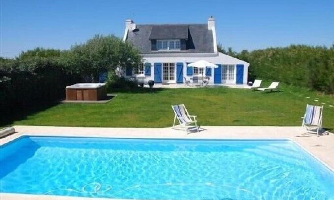 Bangor House | Maison "Ker Galinette " , Belle-Ile-En-Mer, Piscine chauffée et Jacuzzi