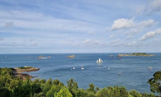 Ploubazlanec House | Maison Le Panorama Tadou Coz - 100% vue mer à 5-10 min des Plages