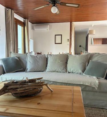 Lagorce House | Maison Les Pins