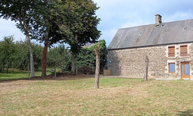 Saint-Pois House | Maison Normande Rénovée, Animaux de Compagnie Acceptés