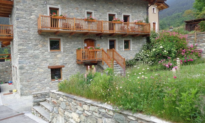 Saint-Vincent House | Maison Perriere