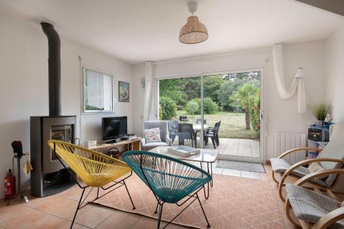 Arzon House | Maison pour 5 - Grand jardin - 700m de la plage
