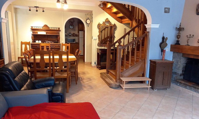 Belcaire House | Maison Pour Fêtes ou Repos, Recement Rénovée, en Plein Coeur de Belcaire