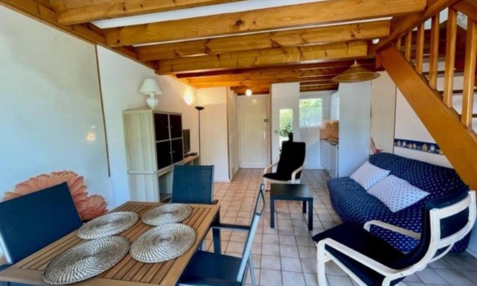 Saint-Pierre-Quiberon Villa | Maison proche plage avec jardinet, 3 pièces, 40m², parking privé, animaux acceptés - FR-1-478-131