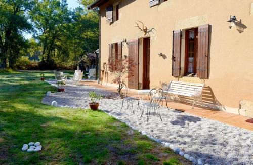 Callen House | Maison rustique près de Callen avec piscine