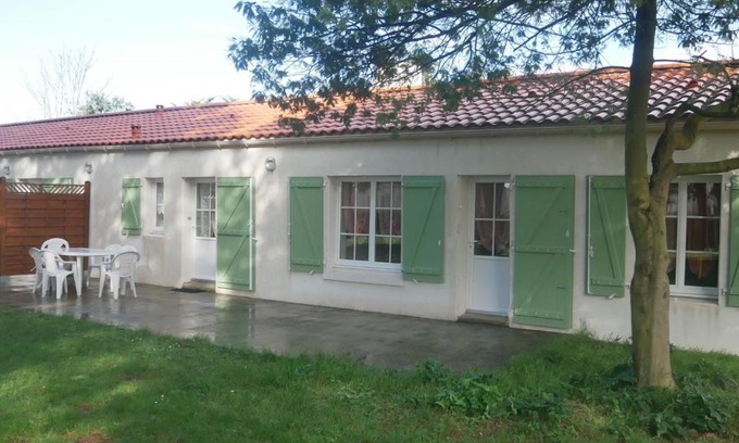Saint-Hilaire-de-Riez House | Maison Saint-Hilaire-de-Riez, 4 pièces, 6 personnes - FR-1-91-142
