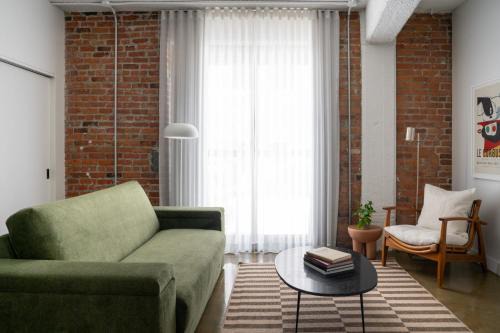 Old Montreal Apartment | Maison Sainte-Thérèse By Maisons & co