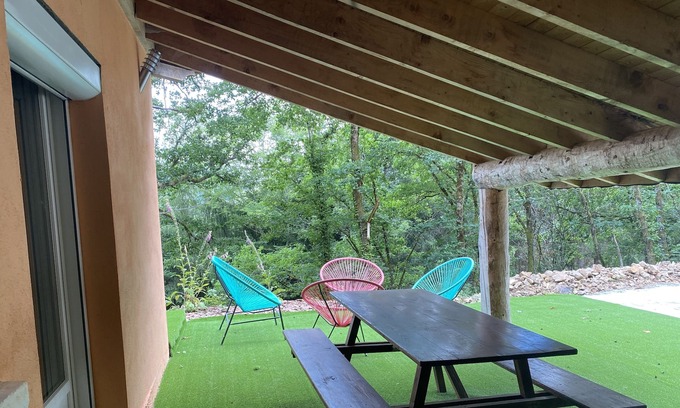 Miremont House | Maison Sous les Bois