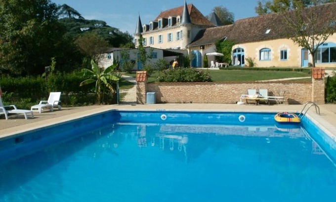 Queyssac House | Maison spacieuse au cœur de Queyssac avec jardin