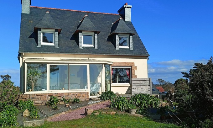 Cote de Granit Rose House | Maison Vue mer avec grand jardin sur la Côte de Granit Rose