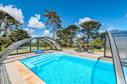 Plouider Villa | Maison vue mer avec piscine