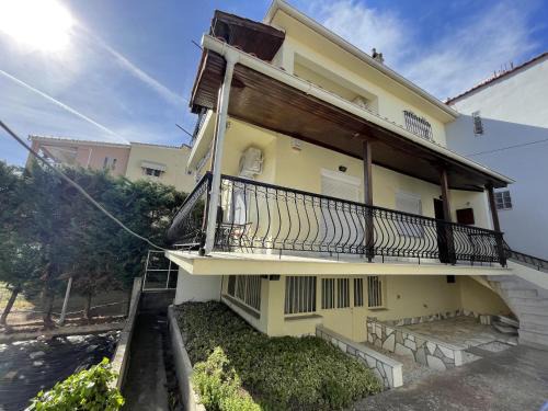 Keramoti House | Maisonette by the sea