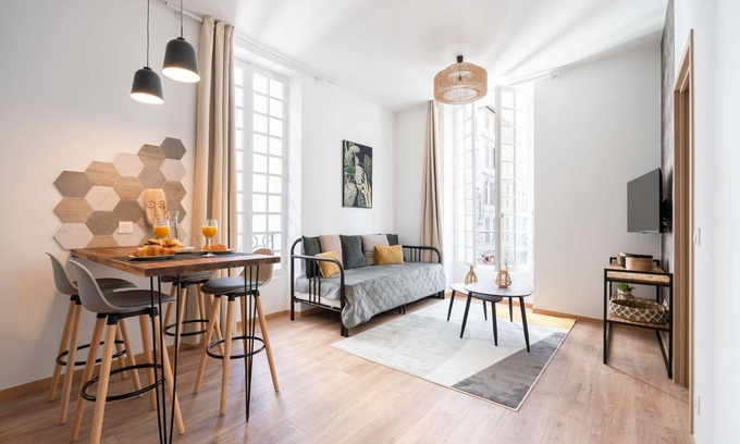1st Arrondissement Apartment | MaisonMars Le Complexe Les Petits Pavillons