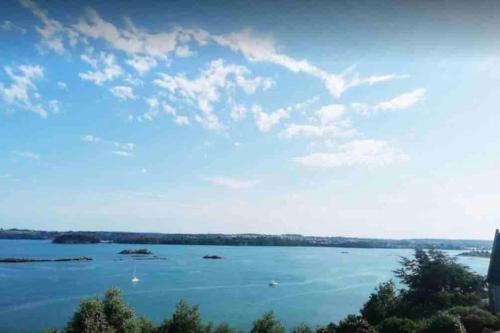 Ploubazlanec House | Maisonnette pour 2 personnes - Vue mer - Plage à 100 mètres