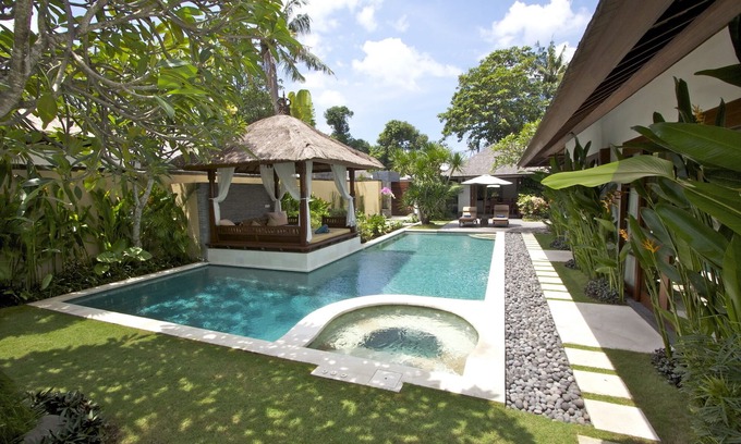 Sanur Villa | Majestic 4BR Villa Located Near The Beach, Sanur! 8Min Walk To The Night Market!