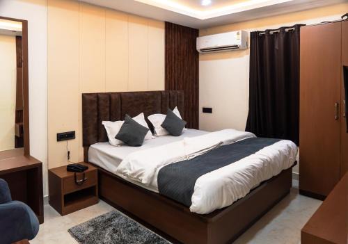 Varanasi Hotel | Majestic Ganges Inn