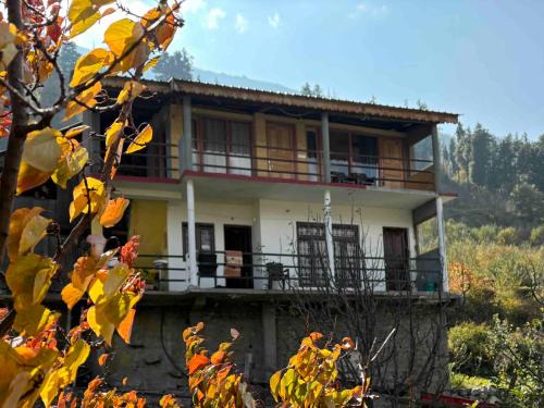 Bhatwari House | Majestic Heights Homestay