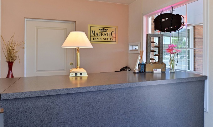 Klamath Falls Hotel | Majestic Inn And Suites