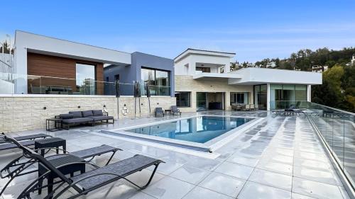Tala Villa | Majestic Manor