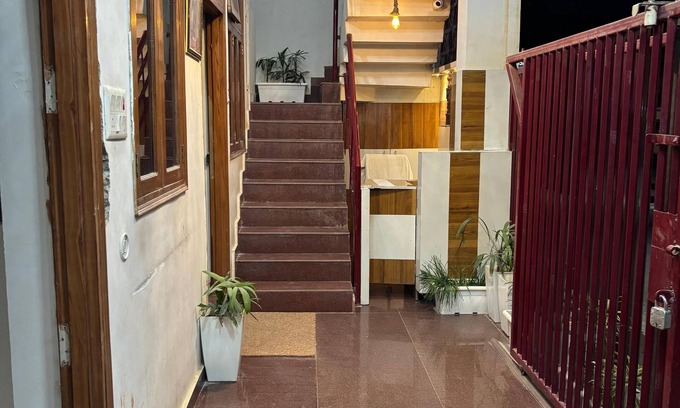 Gorakhpur Hotel | Majestic Manor