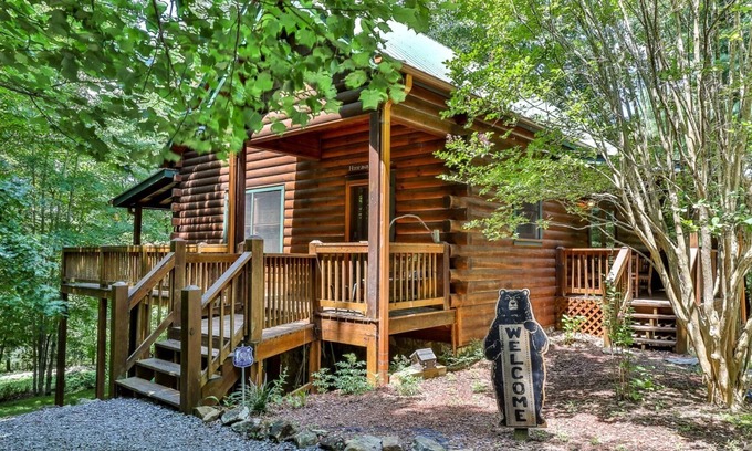 Morganton Cabin | Majestic Mountain | Morganton, GA