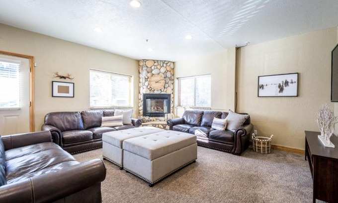Salt Lake Mountain Resorts Ski Chalet | Majestic Suite 5 Bedroom Brighton Chalet