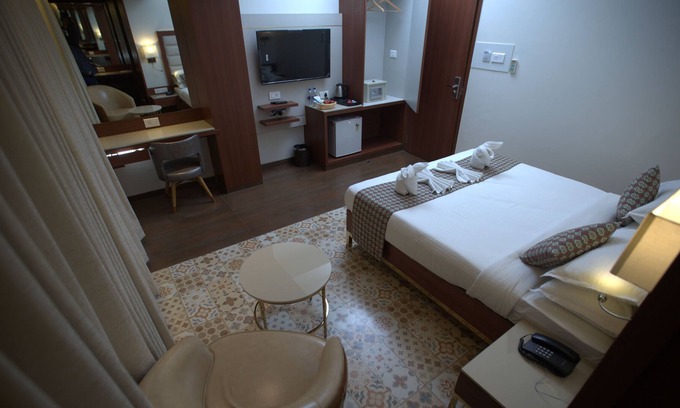Mira Road East Hotel | Majestic Suites - A Boutique Hotel