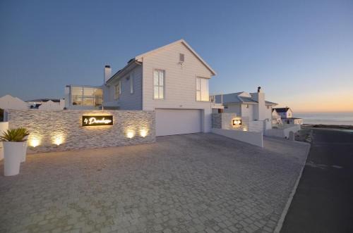 Yzerfontein Apartment | Maki-Saki Boutique Self-Catering Accommodation