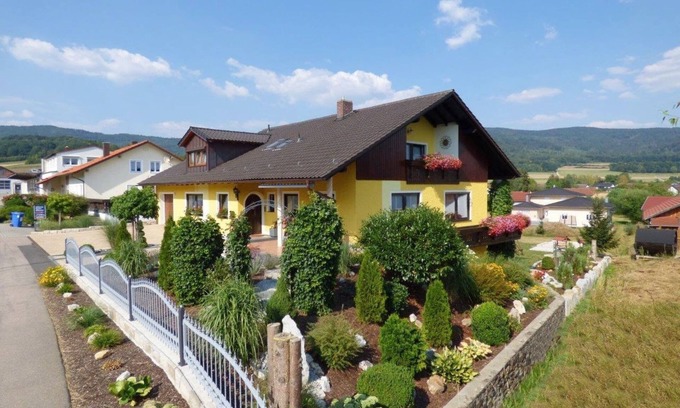 Gleissenberg Apartment | Malerische Wohnung mit Balkon