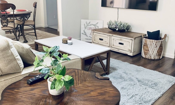 Boerne House | Mallard Manor-Downtown Boerne Easy Walk to Main St! Relax, Dine, Shop, Breweries