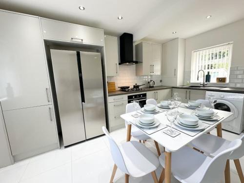 Billingham House | Malvern House by Blue Skies Stays