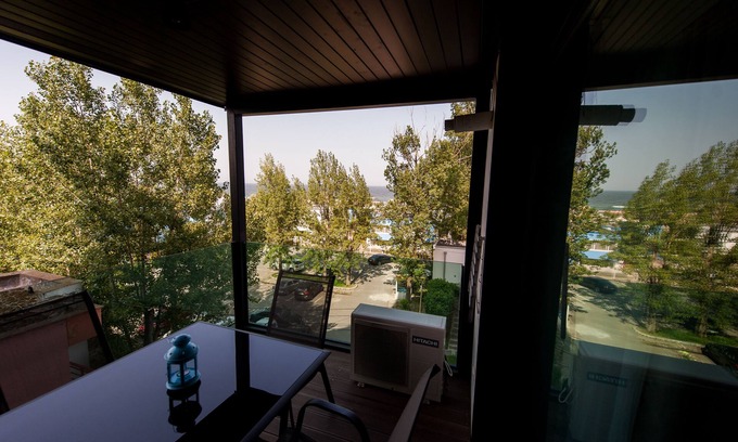 Constanta Apartment | . MAMAIA.