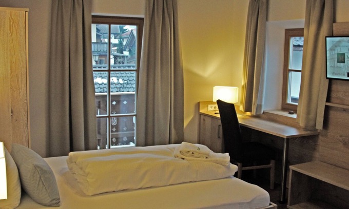 Oberammergau Bed & Breakfast | Mammhofer Suite & Breakfast