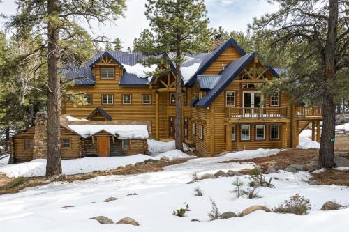 Mammoth Creek House | Mammoth Creek Luxury Retreat near Zion and Bryce C