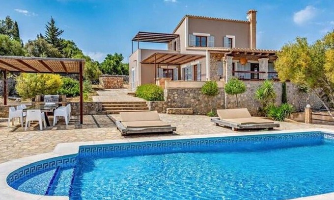Sant Llorenc des Cardassar Villa | Mansion in Mallorca with Sea Views & Pool