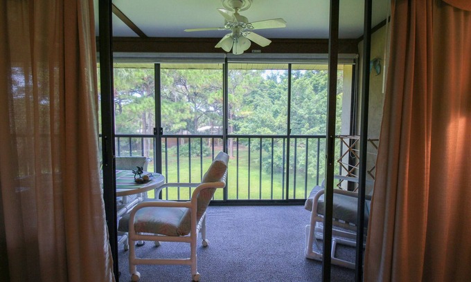 Grove City Condo | Manasota Key Beach, Peaceful Woods