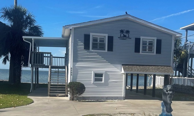 Driftwood Isles House | MANATEE COTTAGE: Gulf Front 2-bedroom house