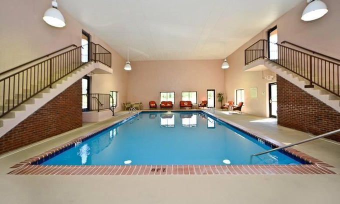 Manchester Hotel | Manchester Heritage Inn & Suites