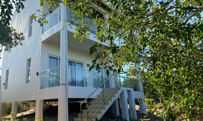 Marracuene Apartment | Mandowa Beach Forest & Cottages - E