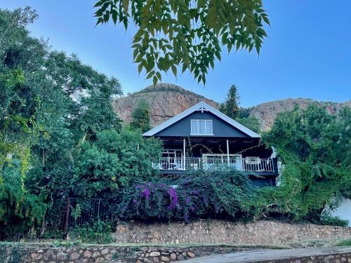 Kosmos Villa | Mangata Guest Cottage