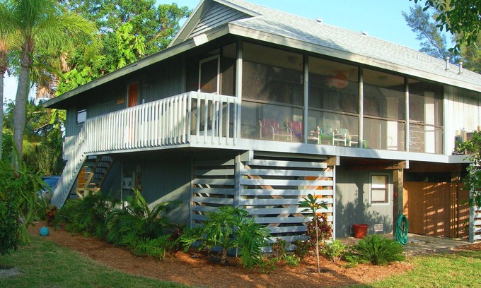 Sanibel House | Mango House - A Sanibel Gem! - Aug, Oct, Nov, Dec months in 2025 Available!