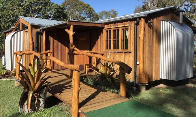 River Heads Cabin | Mango Lodge gateway to Fraser Island
