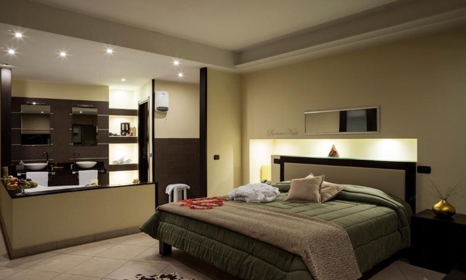 Sulmona Hotel | Manhattan Village Hotel