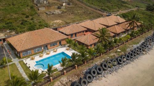 Winneba Hotel | Mankoview Beach Resort