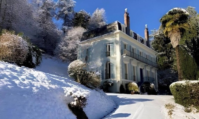 Bagneres-de-Bigorre Villa | Manoir Historique à Proximité de Sentiers de Randonnées. Ideal Pour les Familles