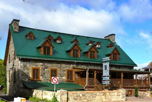 Marieville Hotel | Manoir Ramezay