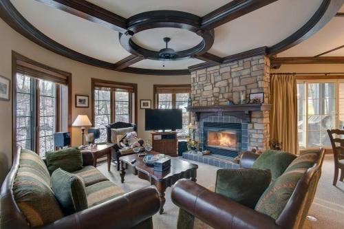 Mont-Tremblant House | Manoirs-Luxury Golf - 1KM to Mont-Tremblant with AC