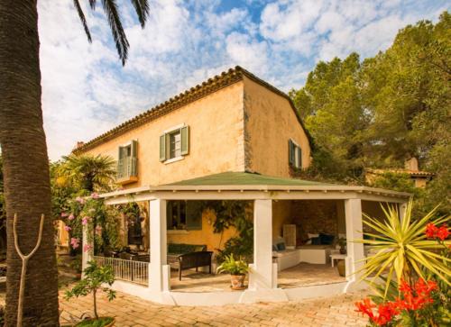 Canyelles House | Manor House at Masia Nur Sitges, Adults only