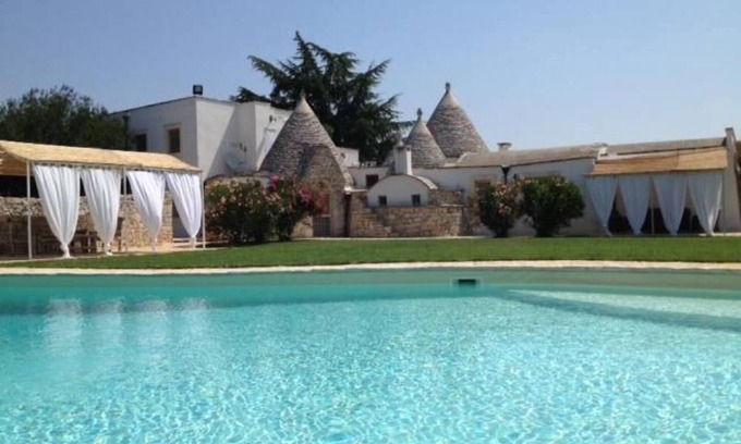 Ceglie Messapica House | Mansion among the olive trees and horses